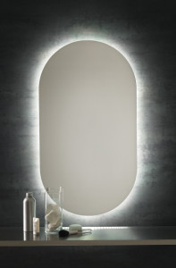 Ovaler Spiegel mit LED Beleuchtung
